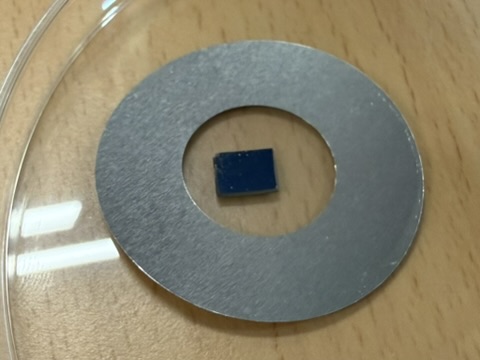 원, 실내, 둥근이(가) 표시된 사진AI 생성 콘텐츠는 정확하지 않을 수 있습니다.